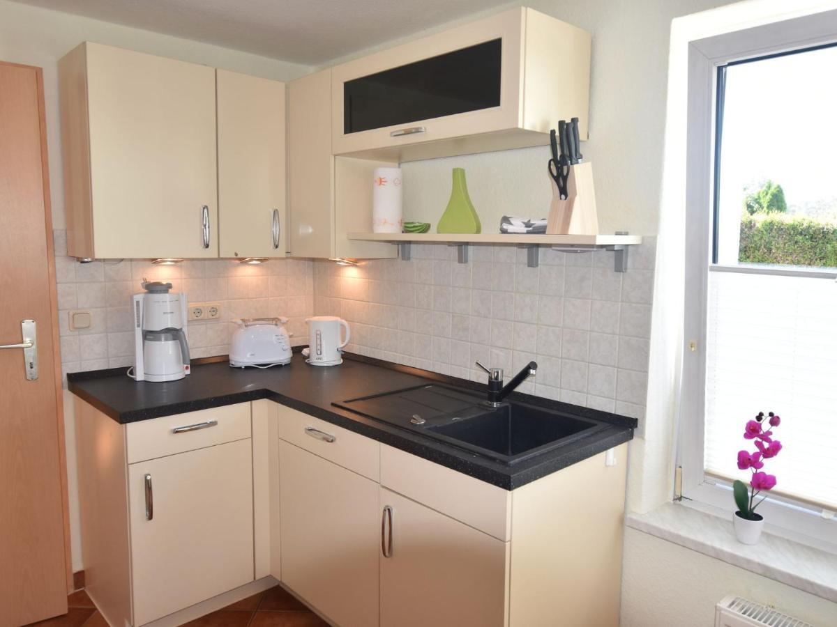 Modern Bungalow In Kroepelin With Garden Villa Rum bild